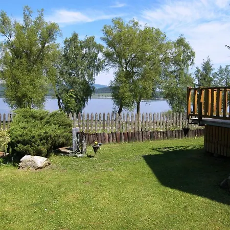 Horská chata Comfortable Apartment With Private Terrace, 150 M From The Beach And The Lake Lipno Černá v Pošumaví